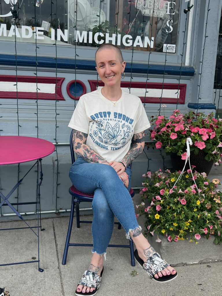 Founder of Wonder & Glow Living sharing an authentic lifestyle centered on wellness, mindfulness, family life, travel inspiration, and resilient living.